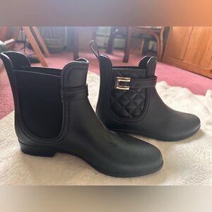 Ferrera Couture by Henry Ferrera Women's Quilted Ankle Rain Boots